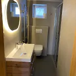 Haj 109 *